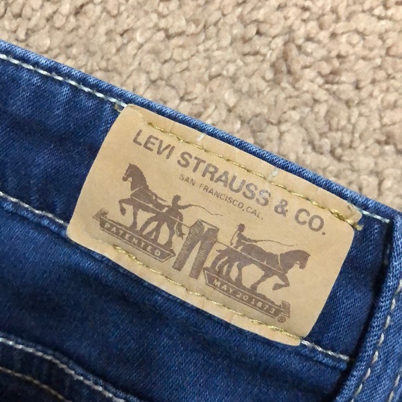 Kids Levi’s Jean Short - Picture 5 of 5
